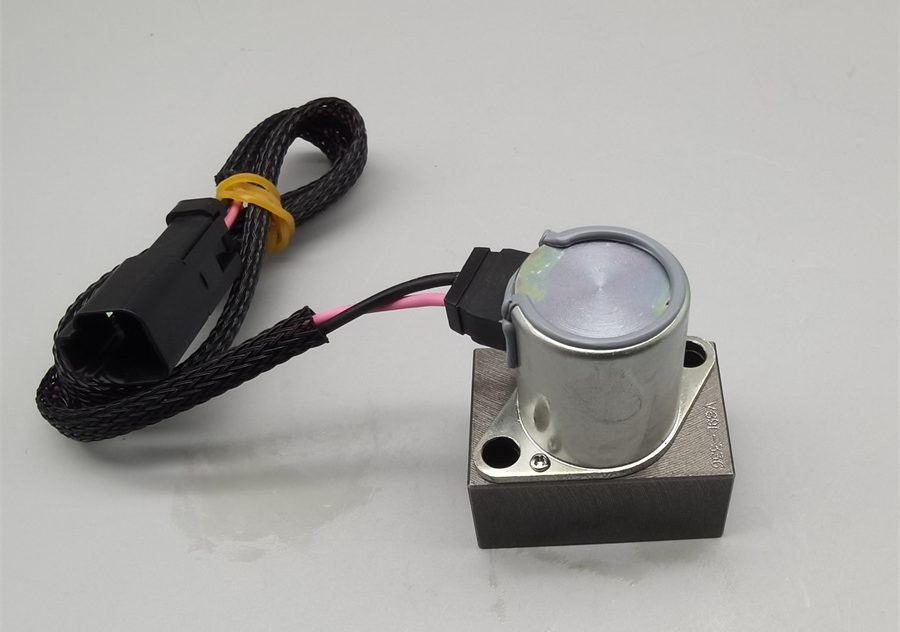 702-21-57400 Solenoid Valve Pilot Valve for Komatsu Excavator PC200-8 PC220-8 PC200-7