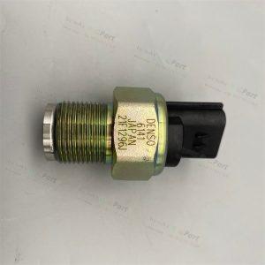 RE520930 Fuel Pressure Sensor for John Deere 7420 7520 7710 8120 8220 8320 8420