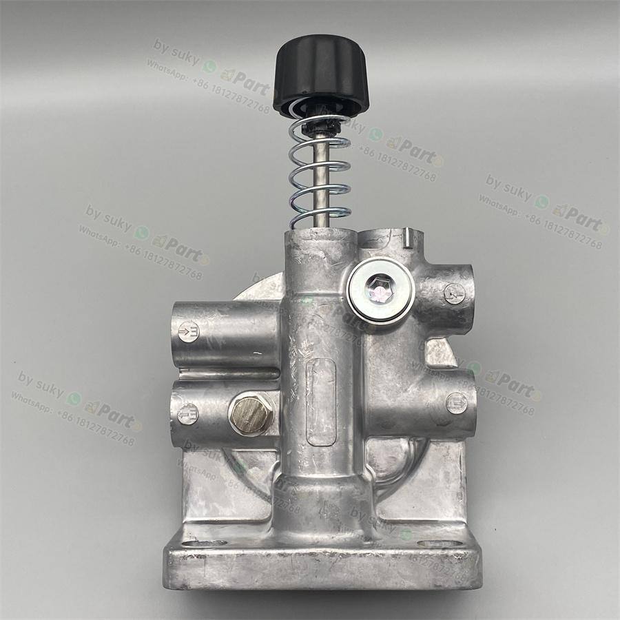 11110702 Fuel Filter Housing for Volvo EC210 EC210C EC240B EC290 11110702 Fuel Filter Housing for Volvo EC210 EC210C EC240B EC290
