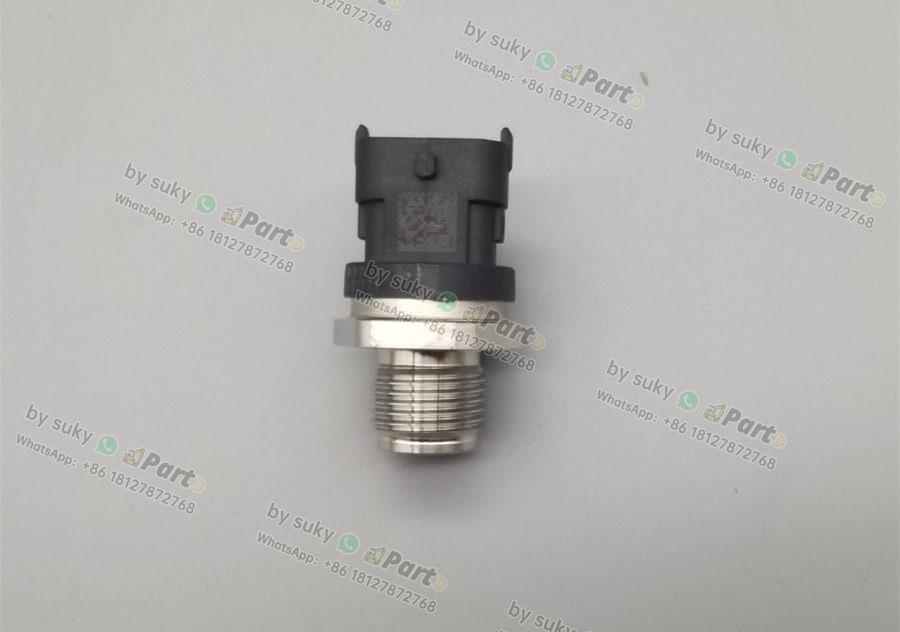 0281002937 Fuel Rail Pressure Sensor for Volvo