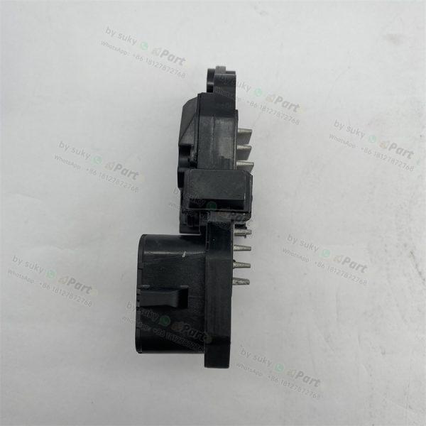 F00M144123 BR28-N1 Transistor Regulator for Volvo